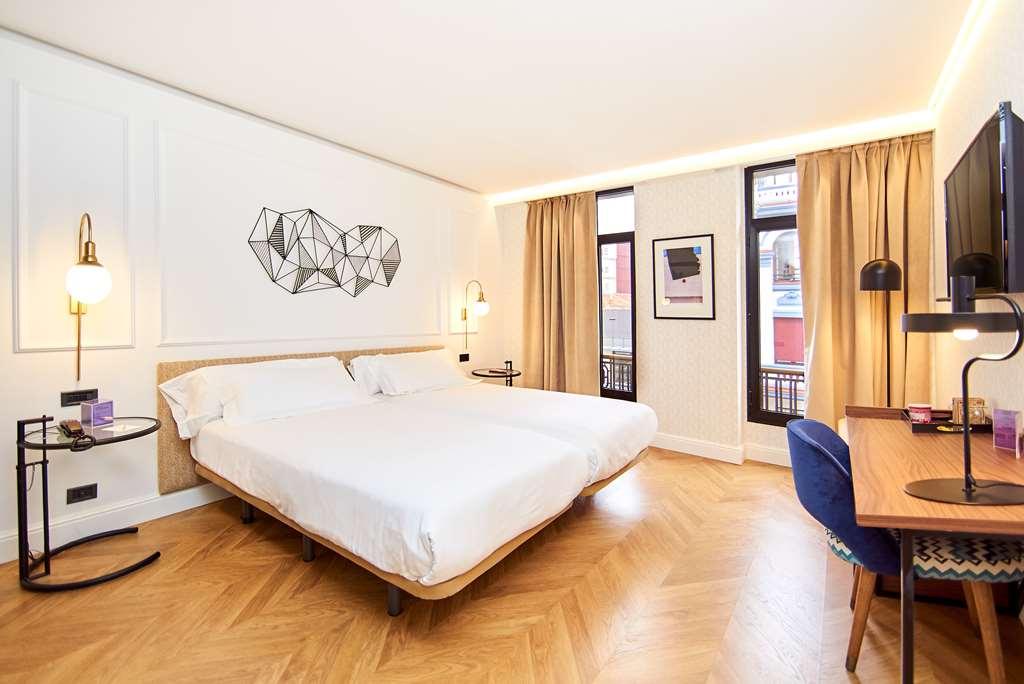Occidental Leon Alfonso V Hotel Стая снимка